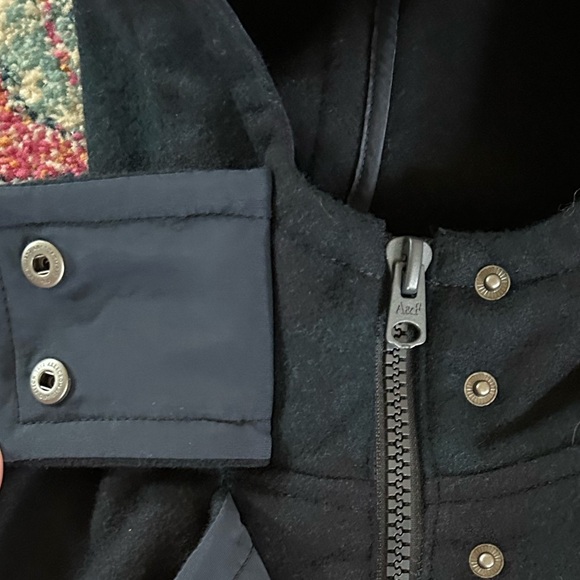 Abercrombie & Fitch | Women’s navy/green plaid wool hooded zip duffel coat sz XS - Picture 12 of 16